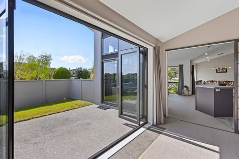 Photo of property in 2 Cadastral Court, Paraparaumu, 5032
