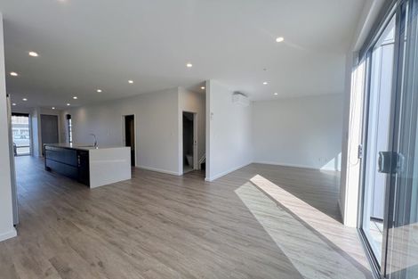 Photo of property in 9 Gunn Way, Hobsonville, Auckland, 0616