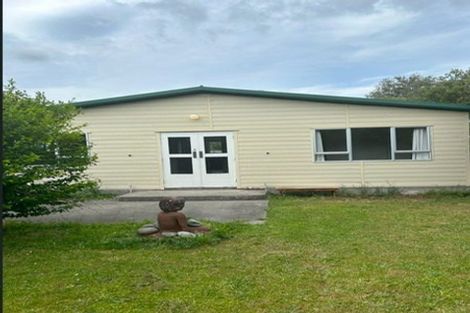 Photo of property in 1 Cotter Street, Greytown, 5712