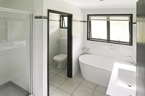 Photo of property in 14 Chenery Road, Red Beach, 0932