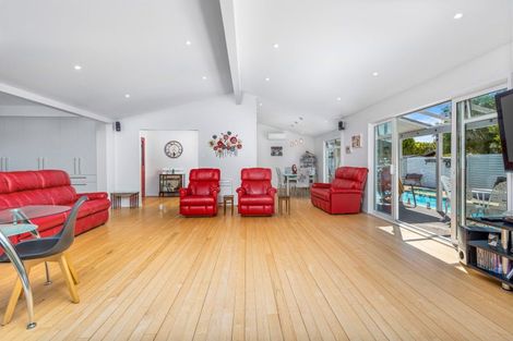 Photo of property in 210 Royal Road, Massey, Auckland, 0614