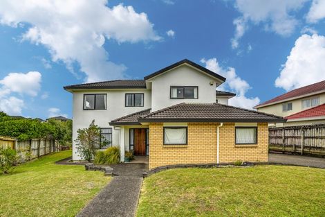 Photo of property in 23 Medallion Drive, Oteha, Auckland, 0632