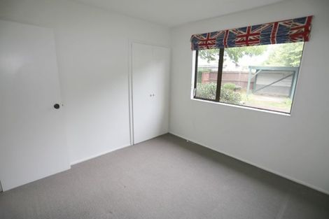 Photo of property in 1/36 Pitcairn Crescent, Bryndwr, Christchurch, 8053