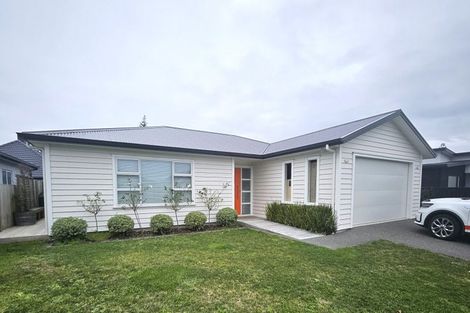 Photo of property in 34 Hanlow Place, Pyes Pa, Tauranga, 3112