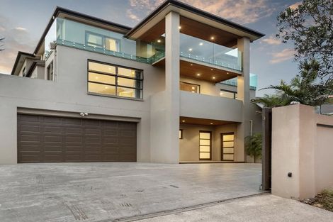 Photo of property in 4 Montrose Terrace, Mairangi Bay, Auckland, 0630