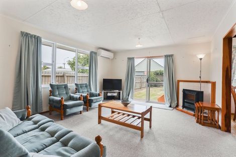 Photo of property in 3 La Perouse Place, Northcote, Christchurch, 8052