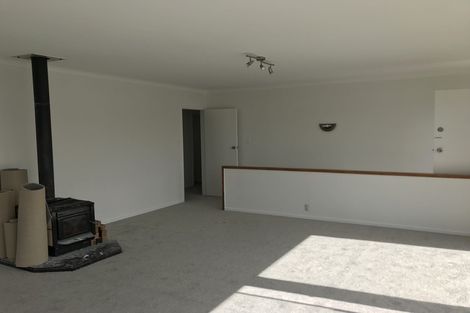 Photo of property in 137 Gossamer Drive, Pakuranga Heights, Auckland, 2010