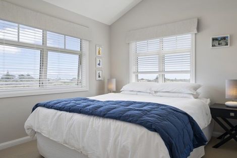 Photo of property in 55 Fernbrook Drive, Hurworth, New Plymouth, 4310