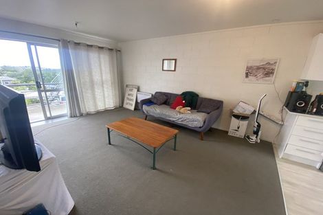 Photo of property in 10/19a Verbena Road, Birkdale, Auckland, 0626