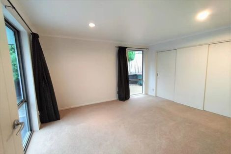Photo of property in 38 Moyrus Crescent, East Tamaki Heights, Auckland, 2016