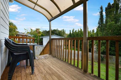 Photo of property in 19 Lilburn Crescent, Massey, Auckland, 0614