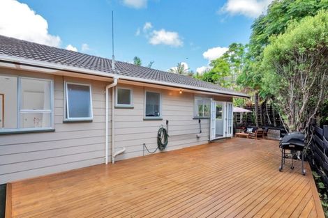 Photo of property in 2/8 Cranston Street, Torbay, Auckland, 0632
