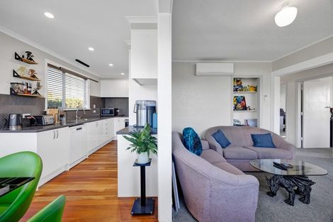 Photo of property in 45 Reid Avenue, Hawera, 4610