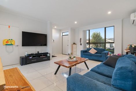 Photo of property in 14 Rere Close, Takanini, 2112