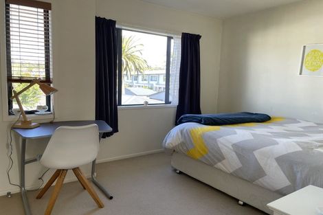 Photo of property in 13/2 Armoy Drive, East Tamaki, Auckland, 2016