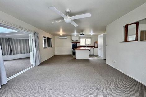 Photo of property in 4 Brian Crescent, Stanmore Bay, Whangaparaoa, 0932