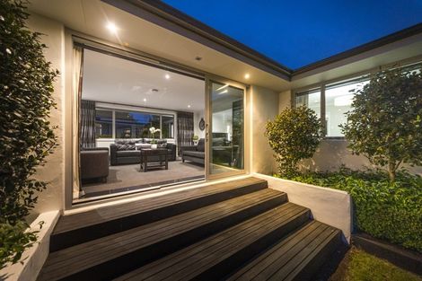 Photo of property in 34 Churchill Avenue, Hokowhitu, Palmerston North, 4410