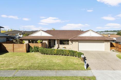 Photo of property in 4 Raphoe Road, Flat Bush, Auckland, 2019