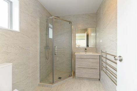 Photo of property in 20d Kelwyn Road, Kelston, Auckland, 0602