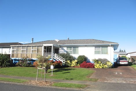 Photo of property in 11 Fairlight Place, Manurewa, Auckland, 2102