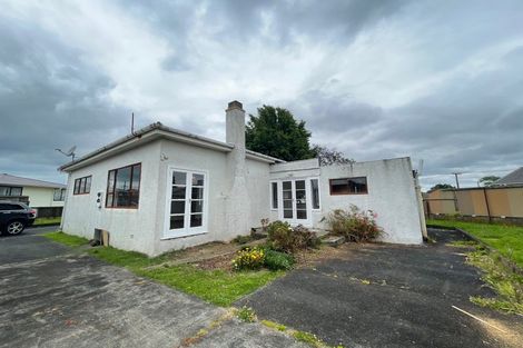 Photo of property in 57 Tiraumea Drive, Pakuranga, Auckland, 2010