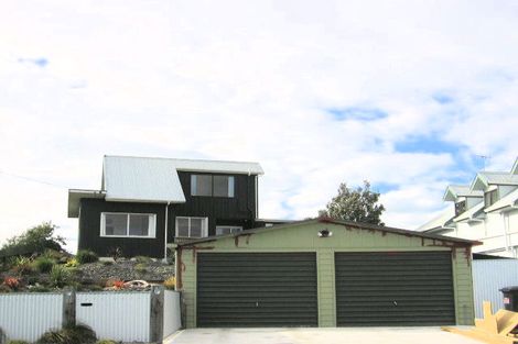 Photo of property in 45 Shortt Street, Foxton Beach, Foxton, 4815