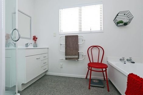 Photo of property in 3/305 Park Road South, Akina, Hastings, 4122