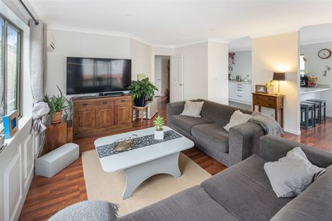 Photo of property in 20 Gifford Grove, Churton Park, Wellington, 6037