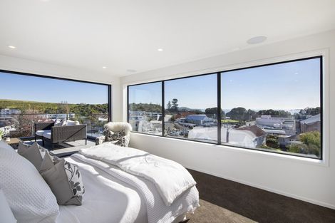 Photo of property in 2 Ronaki Road, Mission Bay, Auckland, 1071