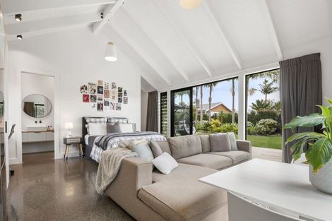 Photo of property in 26 Norwood Road, Bayswater, Auckland, 0622