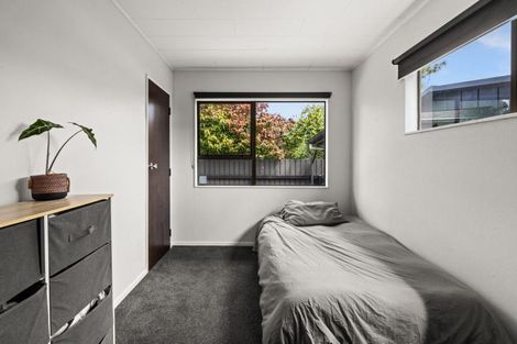 Photo of property in 22 Valerie Street, Clive, 4102