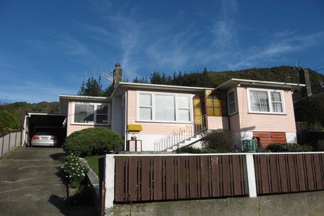 Photo of property in 31 Gardiner Grove, Wainuiomata, Lower Hutt, 5014