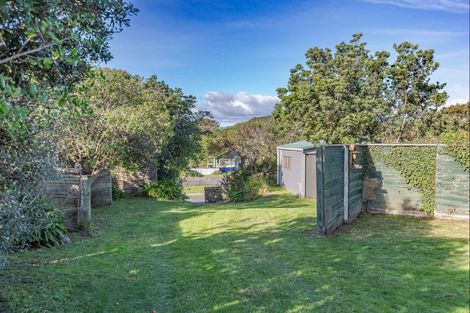 Photo of property in 105 Rua Avenue, Waitarere Beach, Levin, 5510