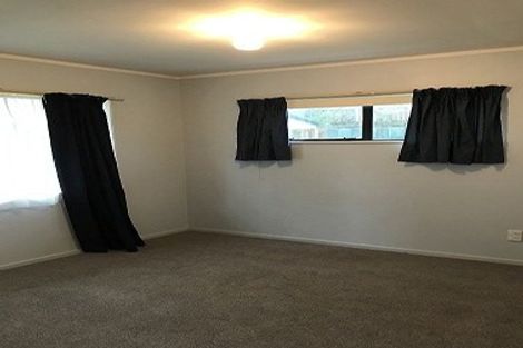 Photo of property in 75 Queens Road, Waikanae Beach, Waikanae, 5036