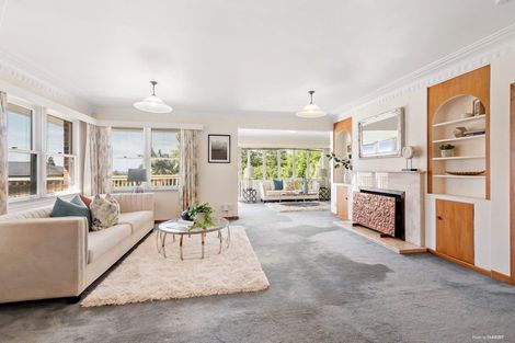 Photo of property in 9 Bank Street, Hillcrest, Auckland, 0627