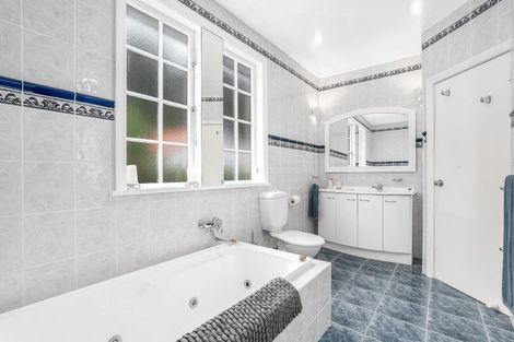 Photo of property in 32 Mccoll Street, Vogeltown, Wellington, 6021