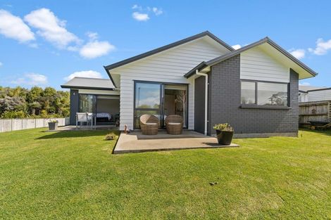 Photo of property in 8 Michelia Lane, Kaukapakapa, Helensville, 0875