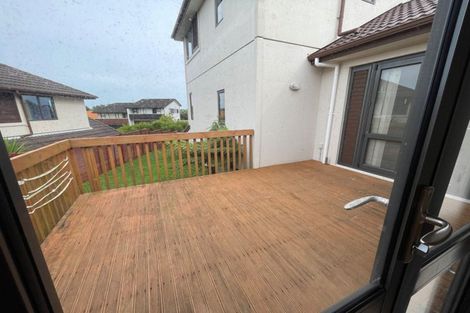 Photo of property in 28 Greenbough Lane, Greenhithe, Auckland, 0632