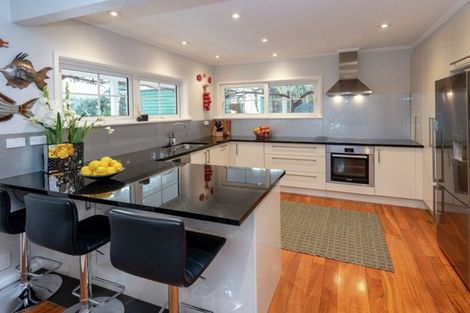 Photo of property in 12 Regia Close, Half Moon Bay, Auckland, 2012