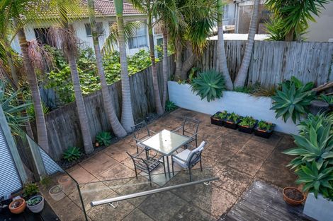 Photo of property in 4a Richards Avenue, Forrest Hill, Auckland, 0620