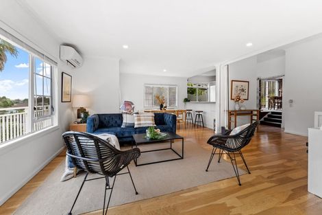 Photo of property in 41 Ferry Road, Arkles Bay, Whangaparaoa, 0932