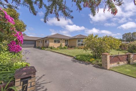 Photo of property in 7 Melford Close, Rangiora, 7400
