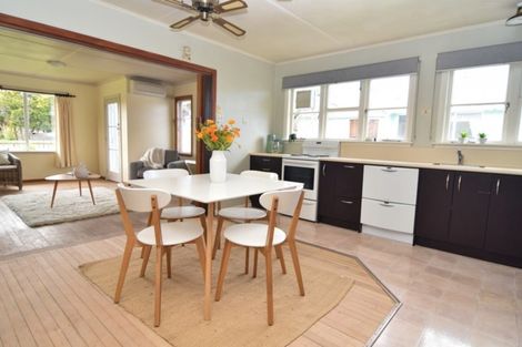 Photo of property in 5 Charles Street, Carterton, 5713