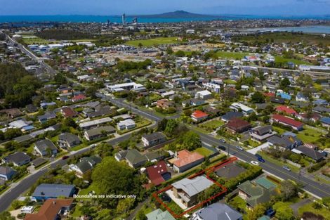 Photo of property in 77a Ocean View Road, Hillcrest, Auckland, 0627