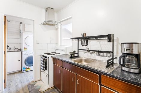 Photo of property in 2 Cobar Close, Maupuia, Wellington, 6022