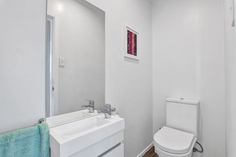 Photo of property in 57 Queens Road, Glen Avon, New Plymouth, 4312