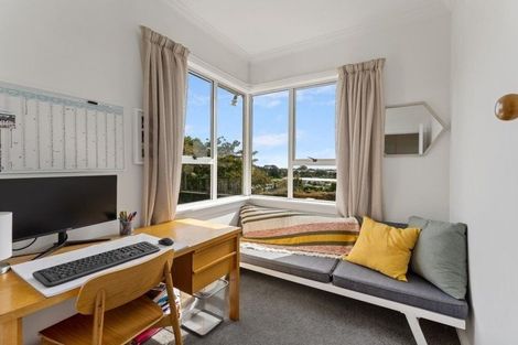 Photo of property in 41 Queens Road, Glen Avon, New Plymouth, 4312