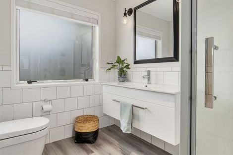 Photo of property in 93 Puhirake Crescent, Pyes Pa, Tauranga, 3112