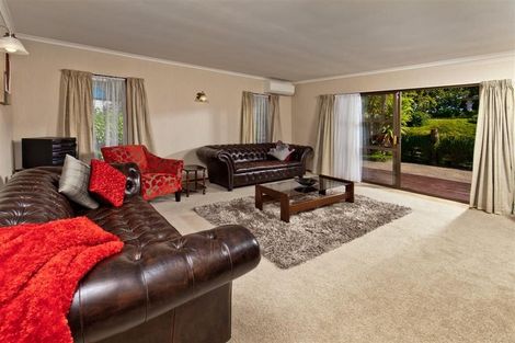 Photo of property in 4 Honeysuckle Lane, Mairangi Bay, Auckland, 0630