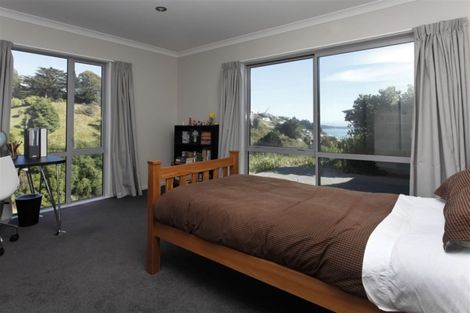 Photo of property in 17 Mandalay Lane, Redcliffs, Christchurch, 8081